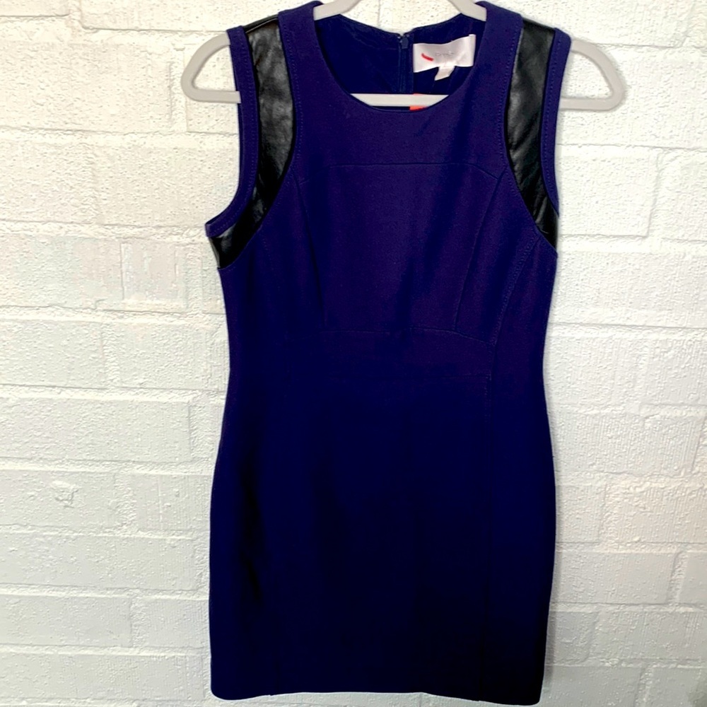 Hugo Boss Leather Navy Blue Sheath Sleeveless Dress size 6